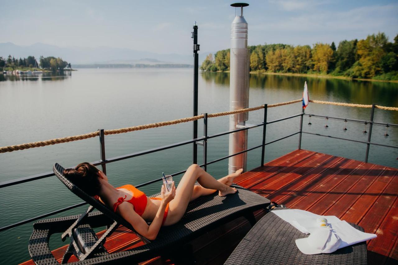 Aquachill Houseboat & Wellness Hotel Liptovský Trnovec Exterior foto