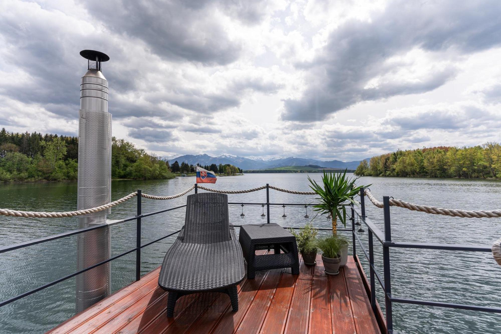 Aquachill Houseboat & Wellness Hotel Liptovský Trnovec Exterior foto